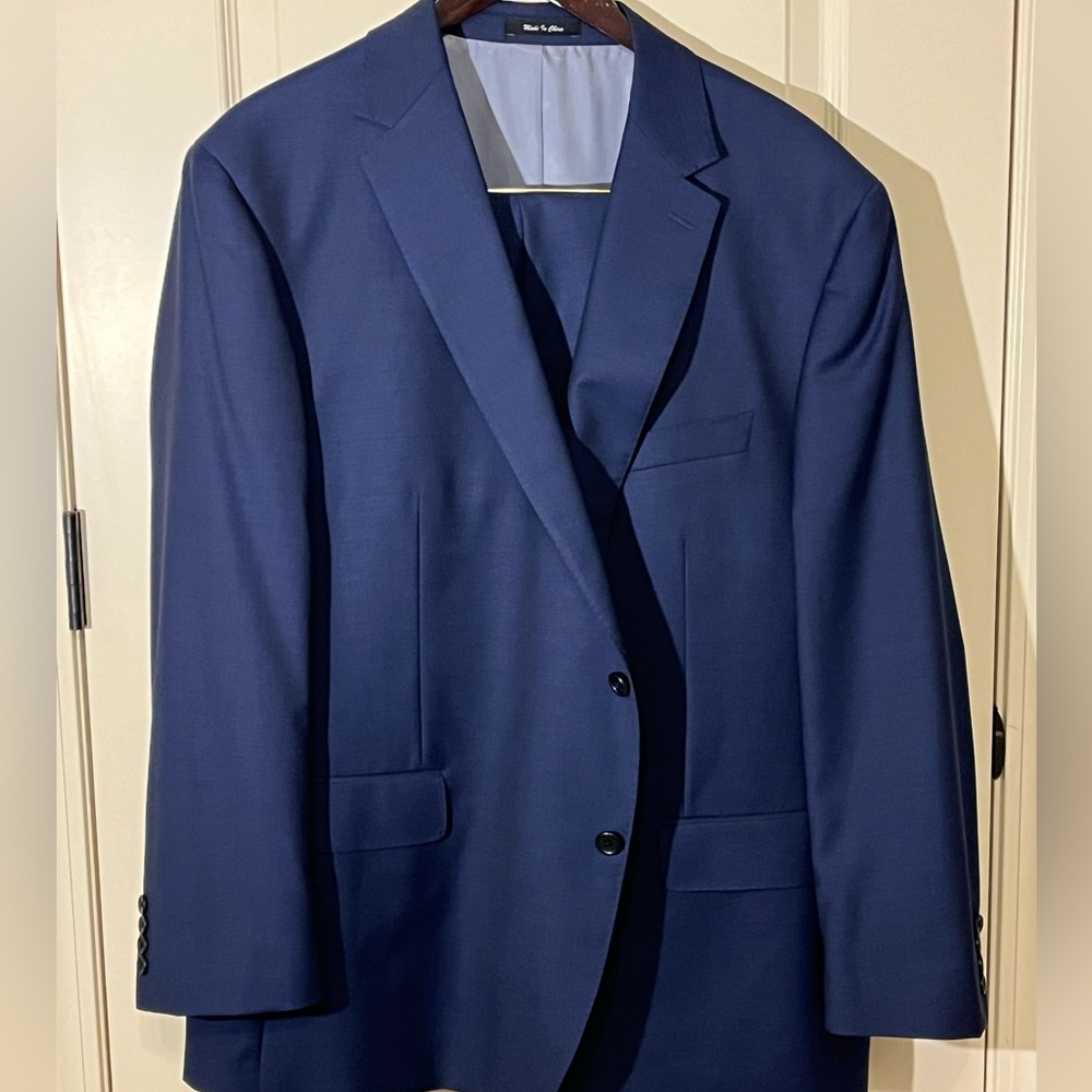 Paul Betenly suit